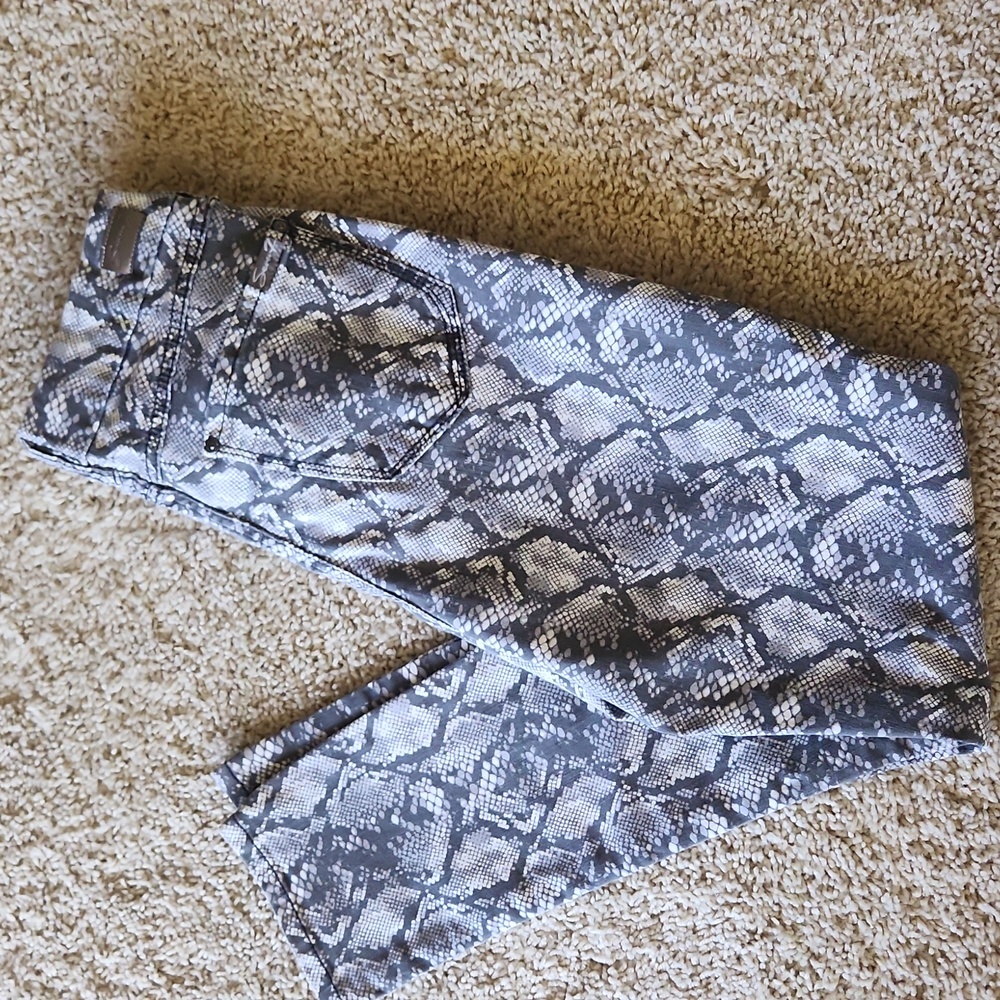 Seven7 Pants Womens 8  Gray Snake Skin Print Tummy Less Skinny High Rise
